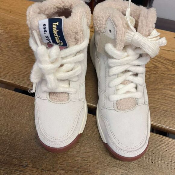 TIMBERLAND WOMEN'S RETRO SWIFT HIGH TOP LACE SNEAKE NATURAL SUEDE A431J-EUP - Picture 1 of 8